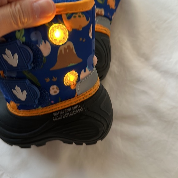 Waterproof boots, toddler size 5, blue, orange, lights up with each step, - Picture 4 of 8
